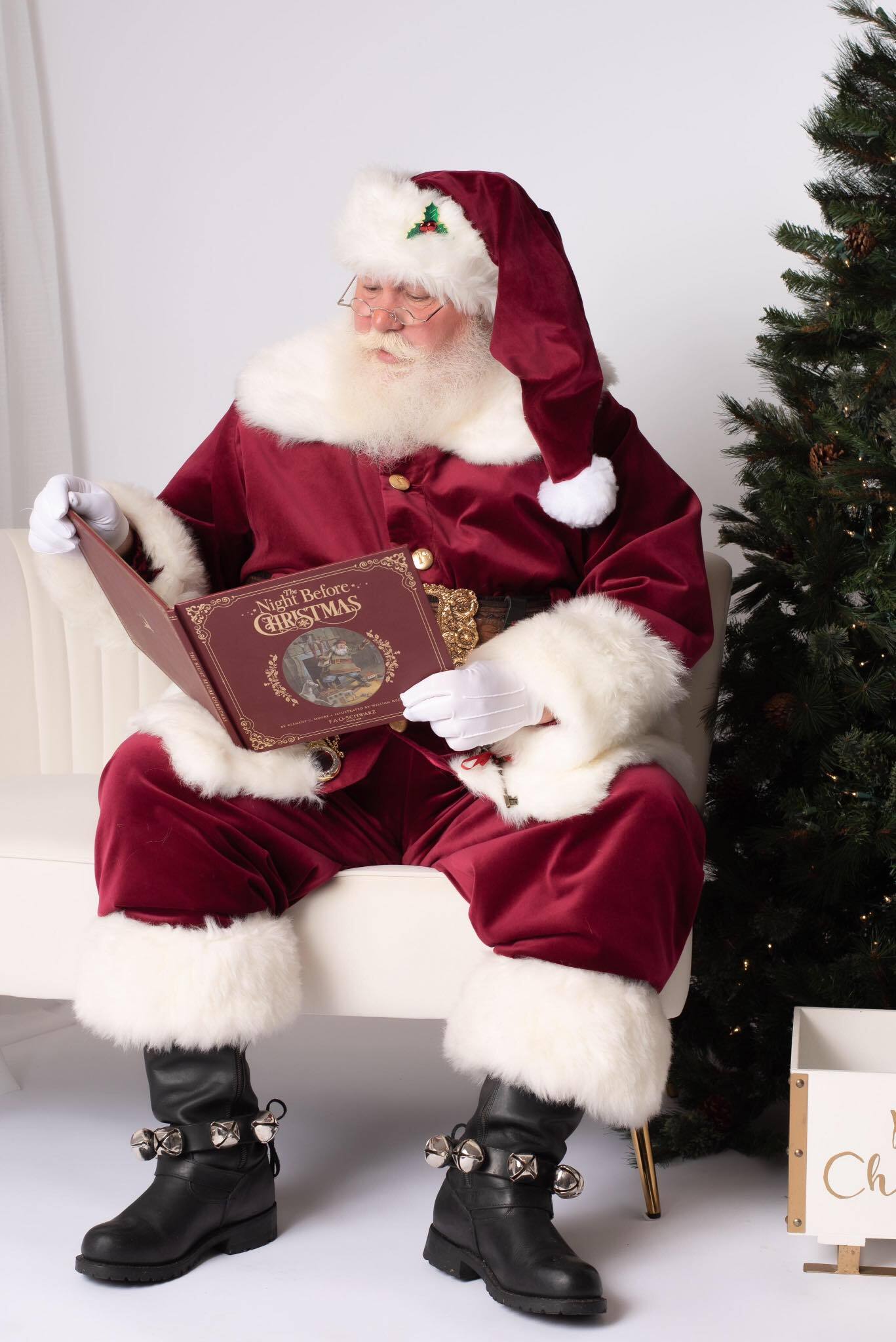 Book Santa Claus Baltimore storytime Christmas tree visit
