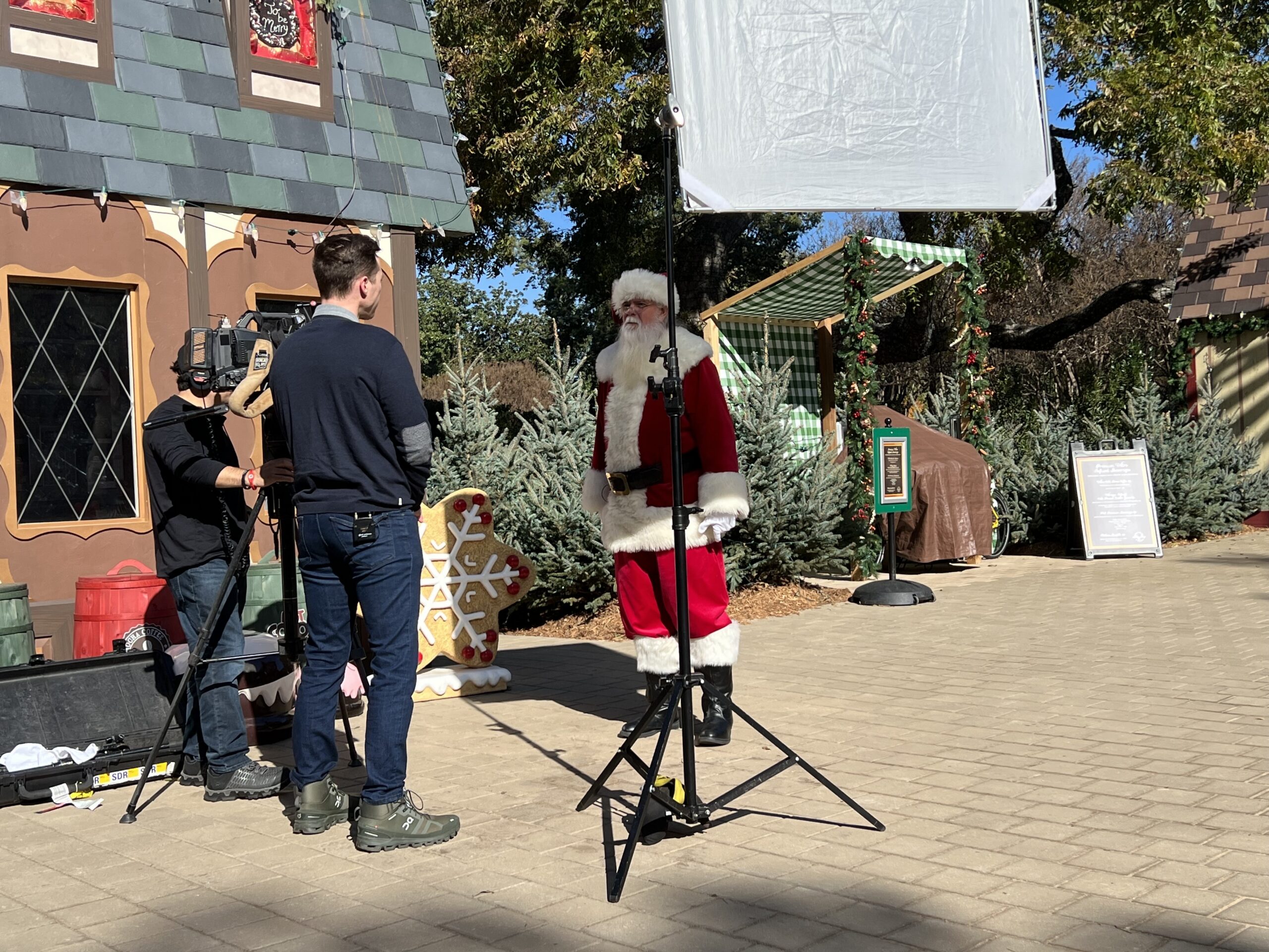Book Santa Claus Nashville family holiday photo visit