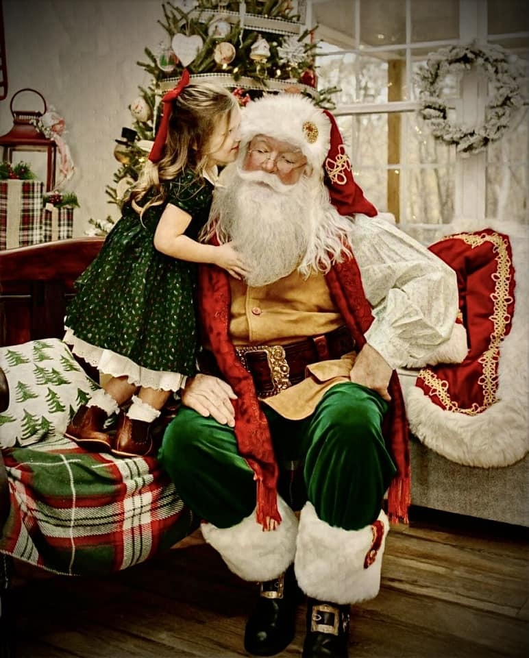Book Santa Claus Orlando family holiday photo moment