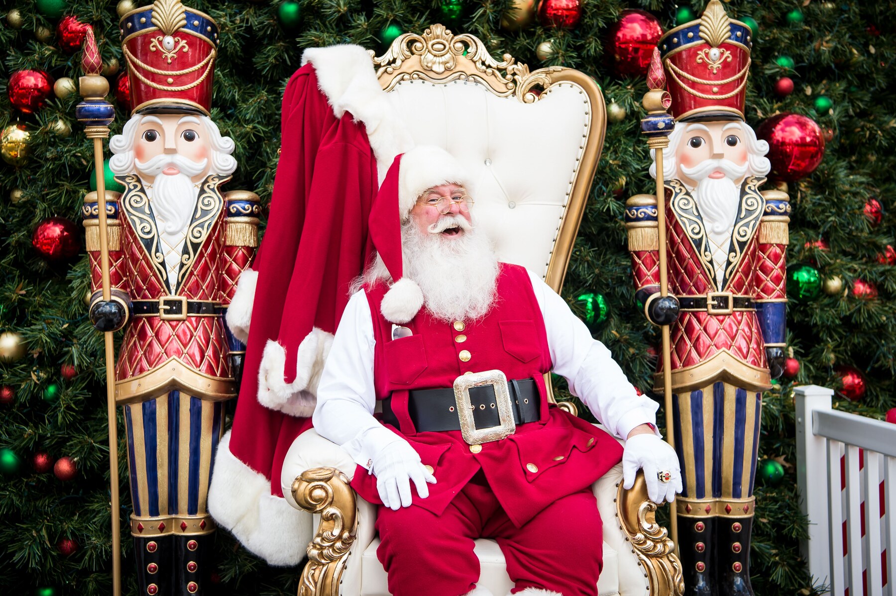Hire Santa Claus Denver professional Santa photo set