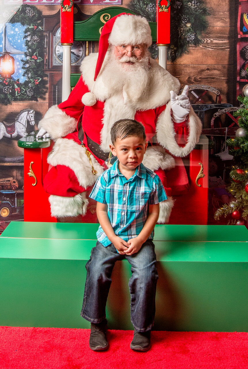 Professional Santa Claus El Paso chair photo session