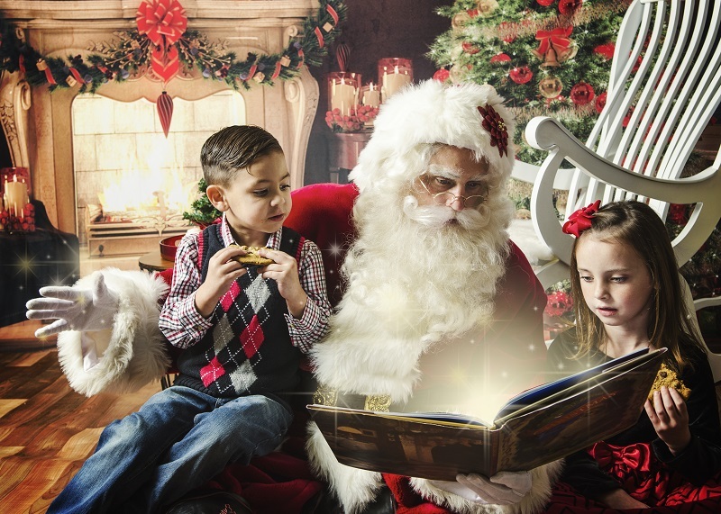 Real bearded Santa Claus for hire near me with children