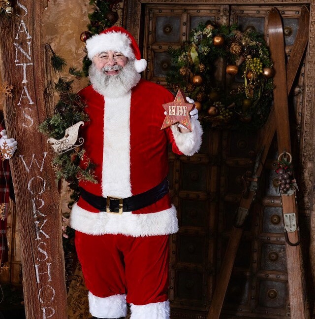 Book Santa Claus Mississippi holiday doorway greeting